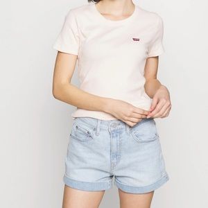 Levi’s High Rise Relaxed Mom Light Jean Shorts NWT​​​​​​​​​​​​​​​​​​